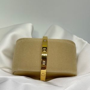 18K Gold Plated Screw Bracelet